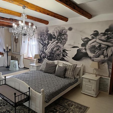 Videki Porta Hotel Herend ภายนอก รูปภาพ