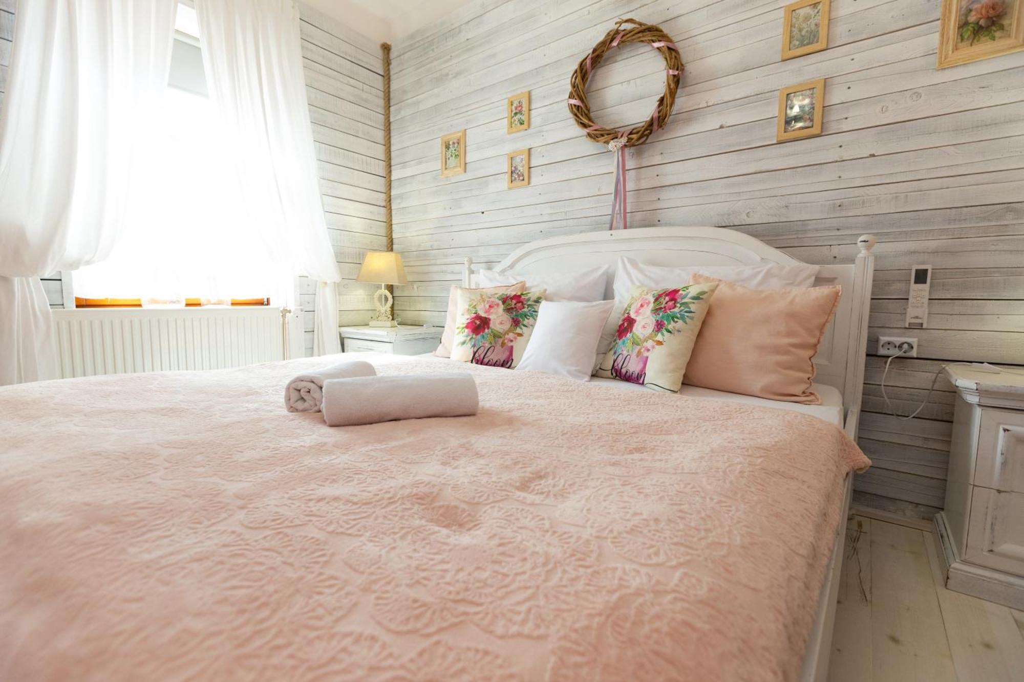 Videki Porta Hotel Herend ภายนอก รูปภาพ
