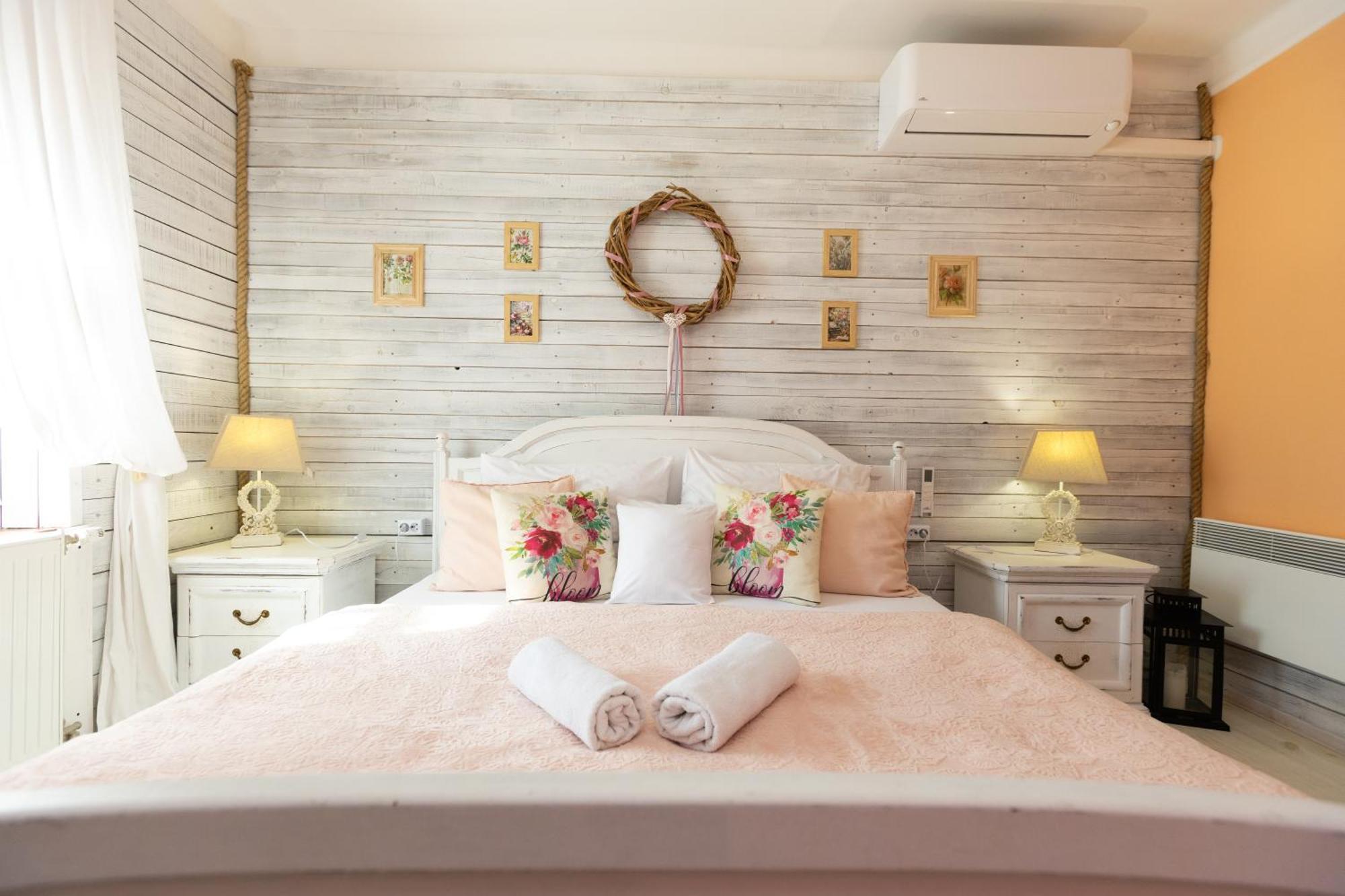 Videki Porta Hotel Herend ภายนอก รูปภาพ
