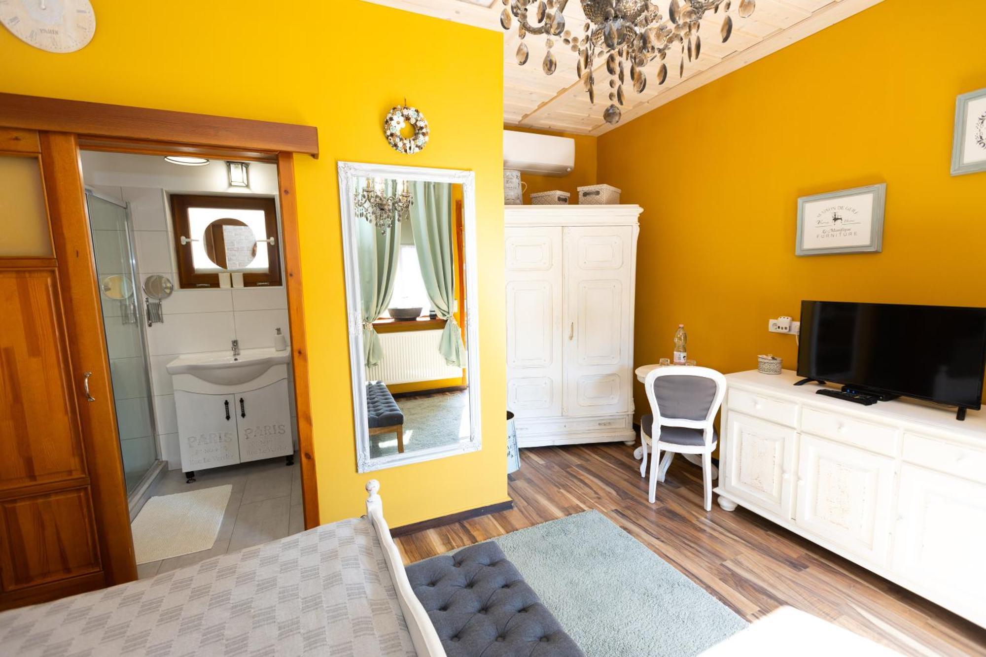 Videki Porta Hotel Herend ภายนอก รูปภาพ